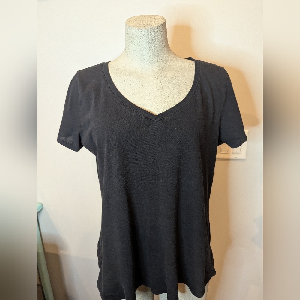 Torrid Signature Jersey Cotton modal V-Neck Tee black 1x - Picture 7 of 15